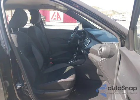 2019 Nissan Kicks S from USA, damaged, VIN 3N1CP5CU2KL543203